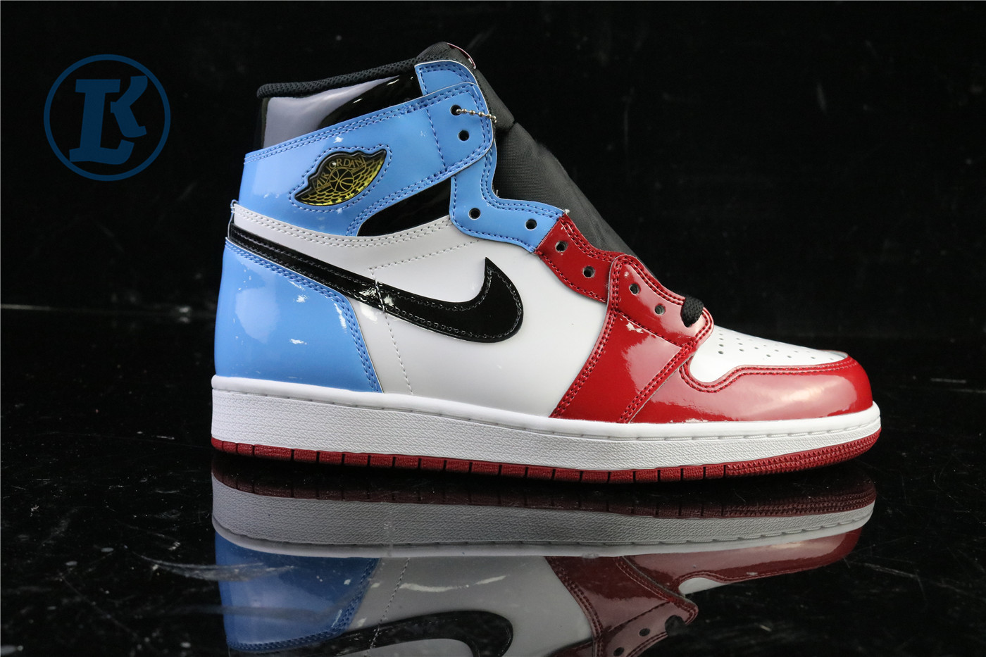 Air Jordan 1 High Fearless UNC